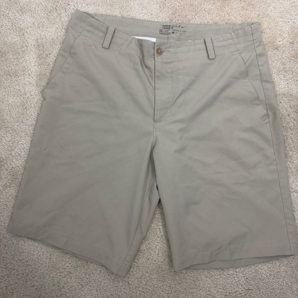 Nike Men's Beige Golf Shorts‎